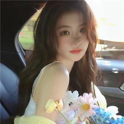 女大学生